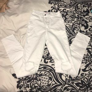 Brand new!! White distressed jeans
